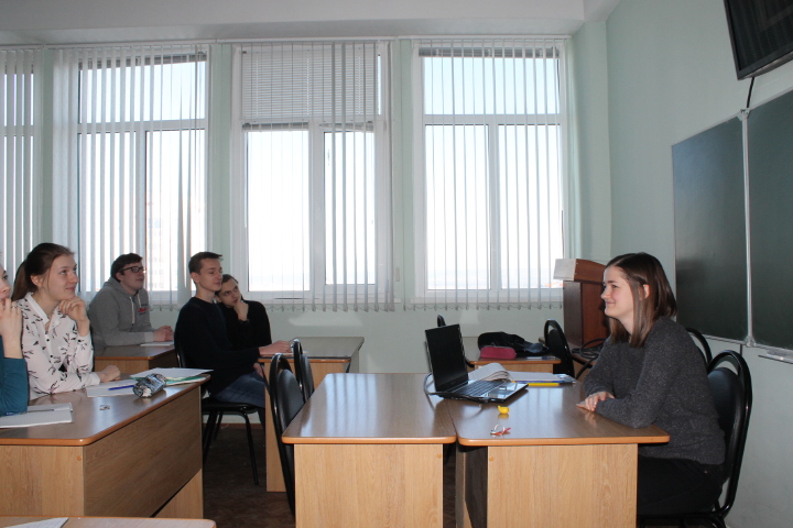 Ассистент программы Fulbright Дезири Дюбе (Desiree Dube) продолжает работу на кафедре «Английский язык»